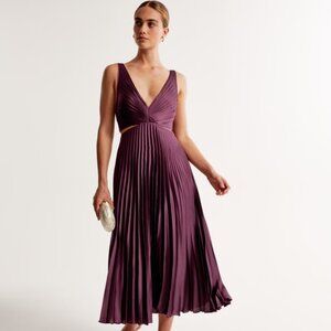 NWOT Abercrombie & Fitch | Giselle Pleated Cutout Maxi Dress
